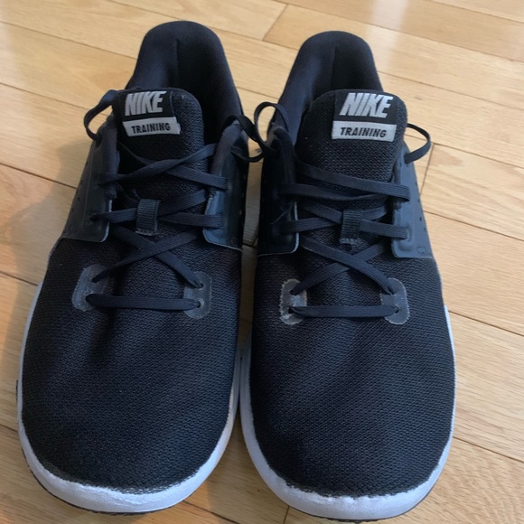 Nike training shoes - Picture 4 of 6